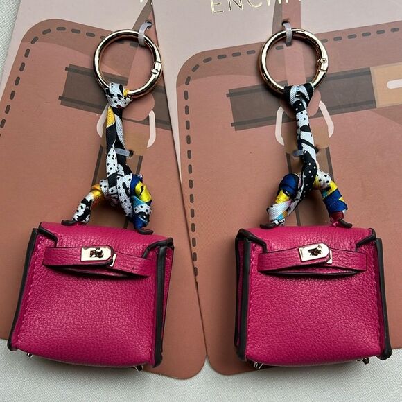 Enchanté Pink Bag Charm - Picture 2 of 14